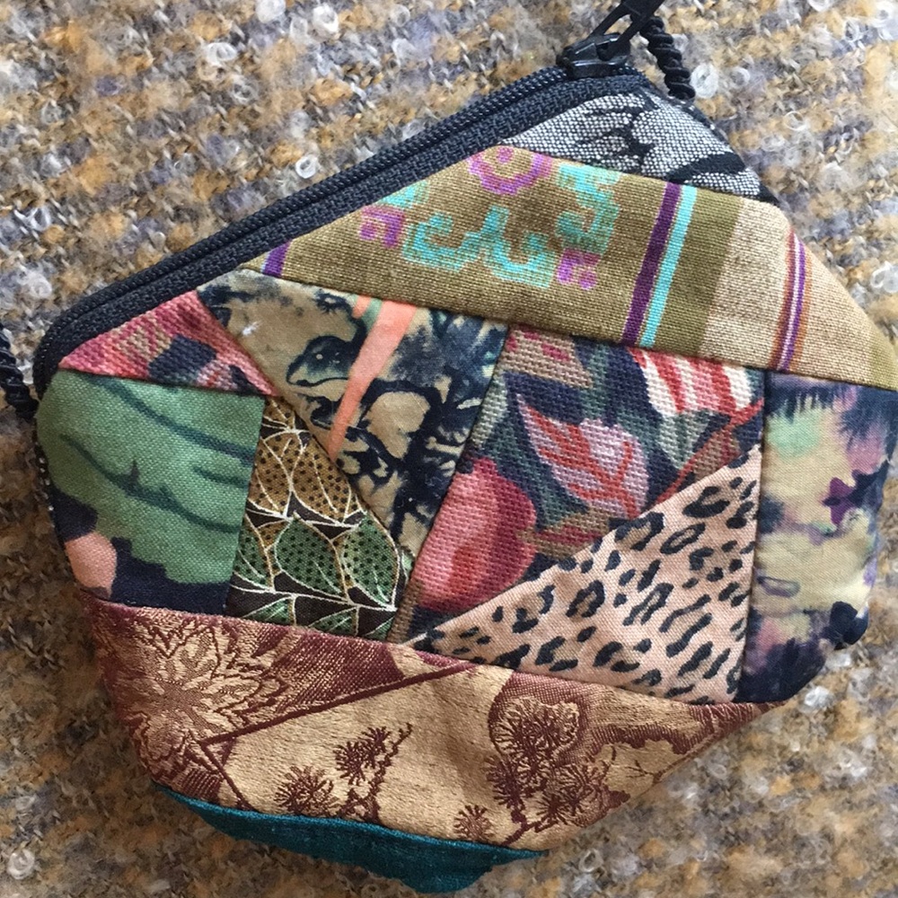 Purse - Picture 2 of 4